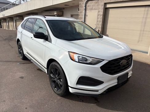 Used 2023 Ford Edge SE w/ Black Appearance Package image 1