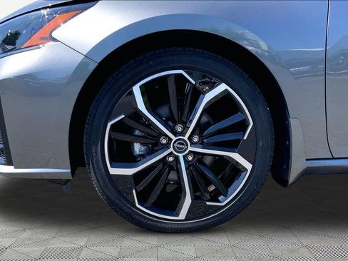 Used 2023 Nissan Altima 2.5 SR FWD image 21