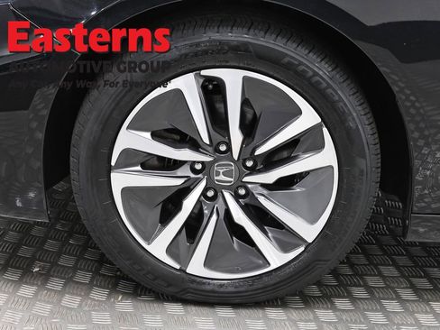 Used 2020 Honda Accord Touring image 32