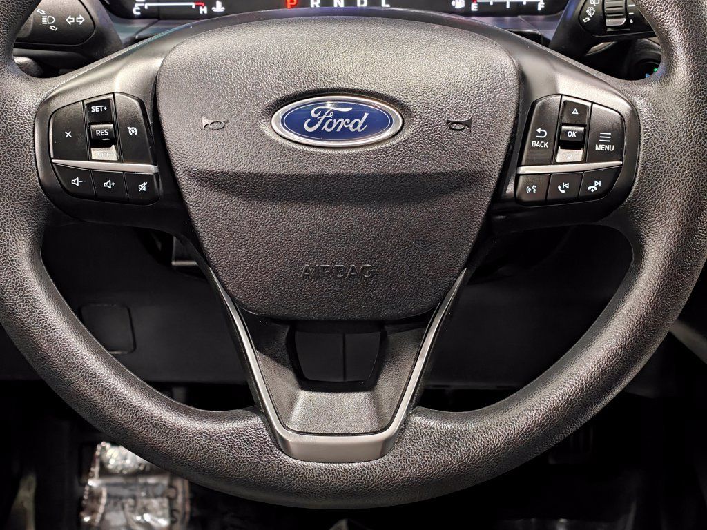 Used 2022 Ford Escape SE AWD/4WD image 5