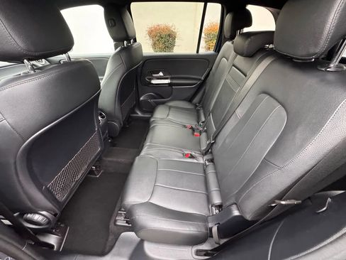 Used 2022 Mercedes-Benz GLB 250 image 15