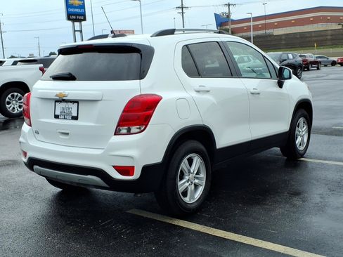 Used 2022 Chevrolet Trax LT w/ LT Convenience Package AWD/4WD image 26