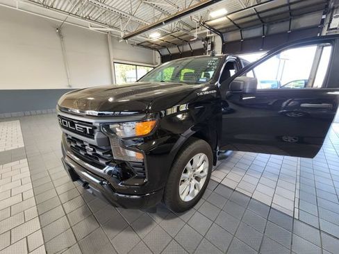 Used 2023 Chevrolet Silverado 1500 Custom AWD/4WD image 3
