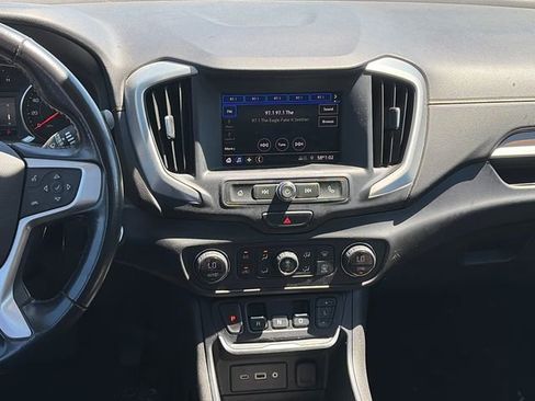 Used 2020 GMC Terrain SLE w/ Driver Convenience Package image 13