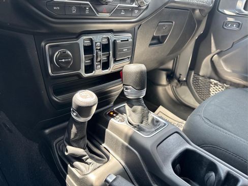Used 2021 Jeep Wrangler Unlimited Sport AWD/4WD image 23