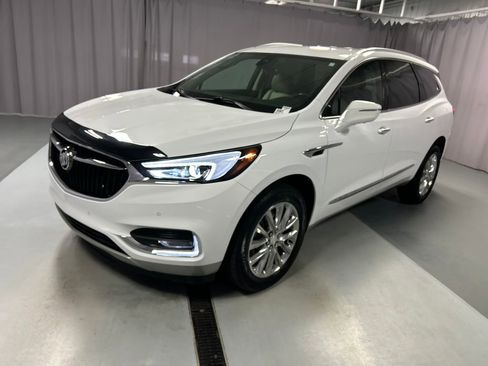Used 2020 Buick Enclave Premium w/ Surround and Sites Package image 3