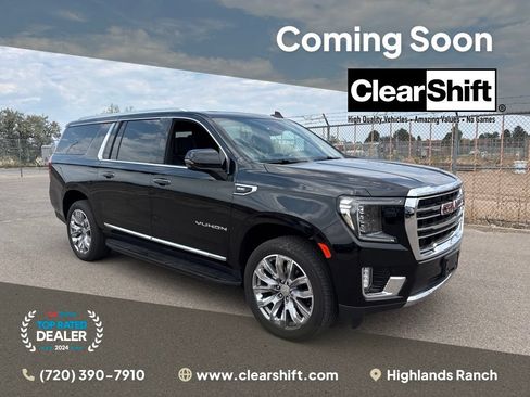 Used 2024 GMC Yukon XL SLT w/ SLT Premium Package AWD/4WD image 1