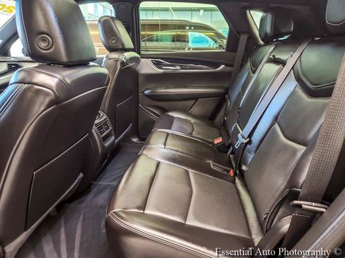 Certified 2025 Cadillac XT5 Premium Luxury w/ LPO, Floor Liner Package AWD/4WD image 13