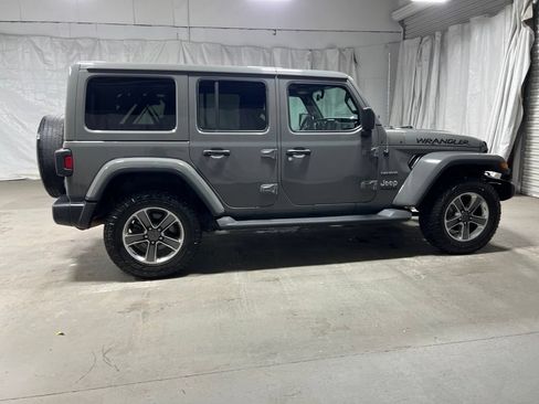 Used 2021 Jeep Wrangler Unlimited Sahara w/ Uconnect 4C Nav & Sound Group AWD/4WD image 6