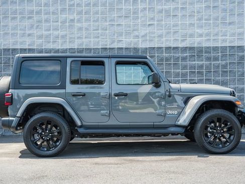 Used 2023 Jeep Wrangler Unlimited Sahara w/ Cold Weather Group AWD/4WD image 7
