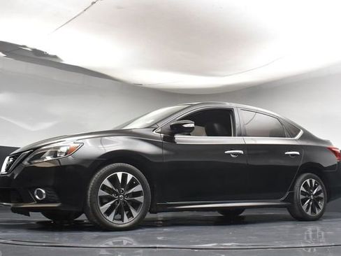 Used 2019 Nissan Sentra SR Turbo w/ Premium Package (SR Turbo) image 35