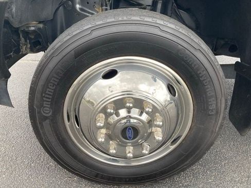 Used 2019 Ford F550 4x4 Regular Cab Super Duty image 12
