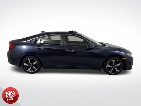 Used 2018 Honda Civic Touring image 2