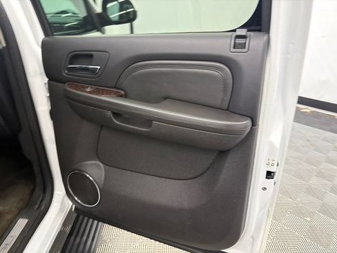 Used 2012 GMC Yukon XL Denali AWD/4WD image 17