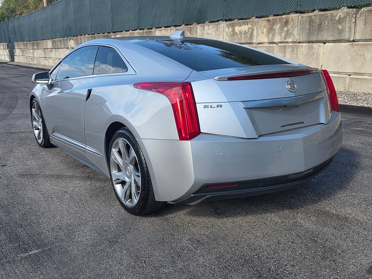 Used 2014 Cadillac ELR w/ Luxury Package FWD image 8