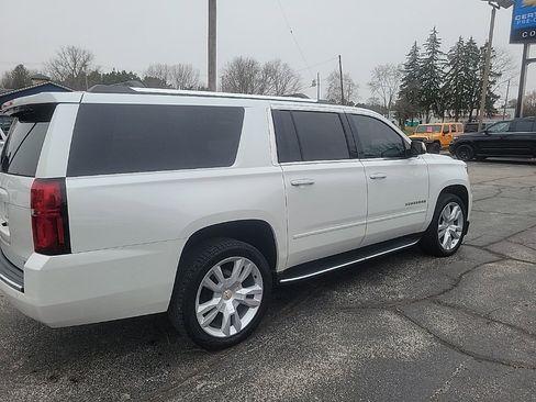 Used 2017 Chevrolet Suburban Premier image 7