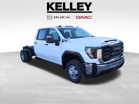 New 2026 GMC Sierra 3500 Pro w/ Convenience Package image 1