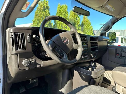 Used 2023 GMC Savana 2500 image 16