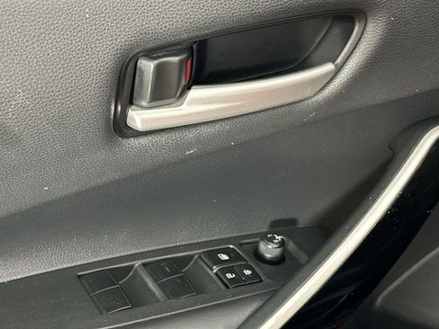 Used 2021 Toyota Corolla XSE image 17