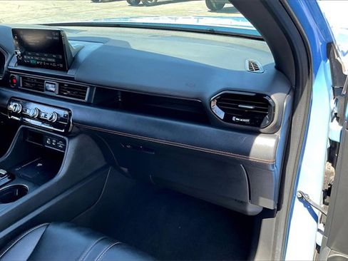 Used 2025 Honda Pilot TrailSport image 16