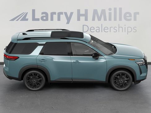 New 2026 Nissan Pathfinder SL w/ SL Premium Package FWD image 4