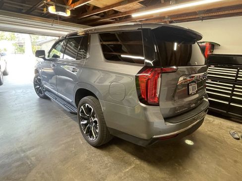 Used 2022 GMC Yukon SLT w/ SLT Premium Package AWD/4WD image 10
