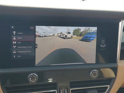 Used 2024 Porsche Macan image 19