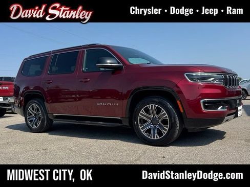 Used 2024 Jeep Wagoneer Series II w/ Flexible Seating Group AWD/4WD image 1