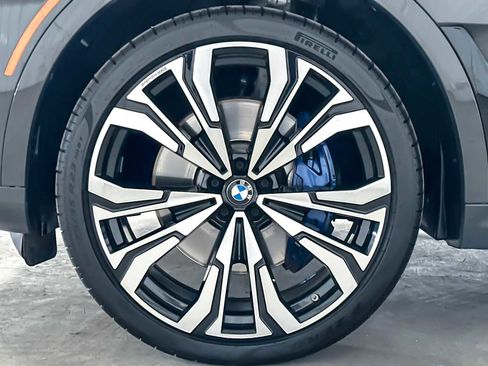 Used 2025 BMW X7 M60i image 27