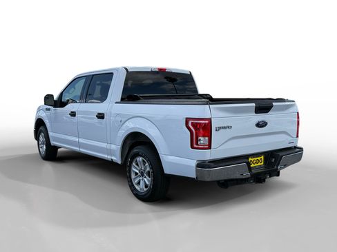 Used 2016 Ford F150 XLT RWD image 3