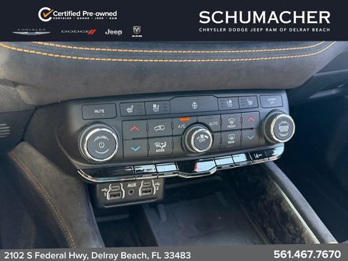 Used 2023 Dodge Durango R/T w/ Hemi Orange Plus Package AWD/4WD image 22