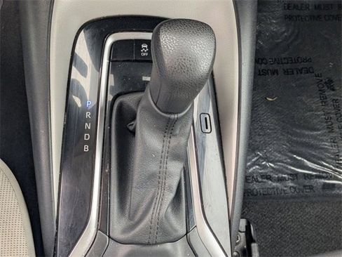 Used 2023 Toyota Corolla LE image 21