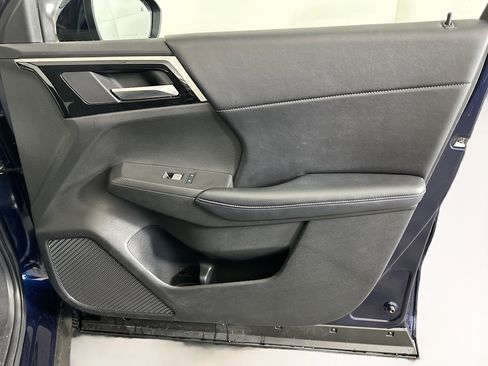Used 2024 Mitsubishi Outlander SE image 35