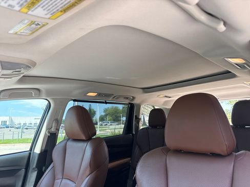 Used 2019 Subaru Ascent Touring w/ Popular Package #2 AWD/4WD image 30