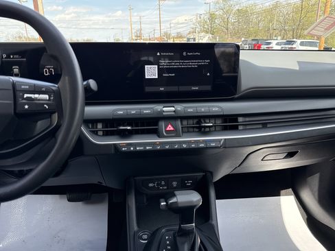 Used 2025 Kia K4 FWD image 24