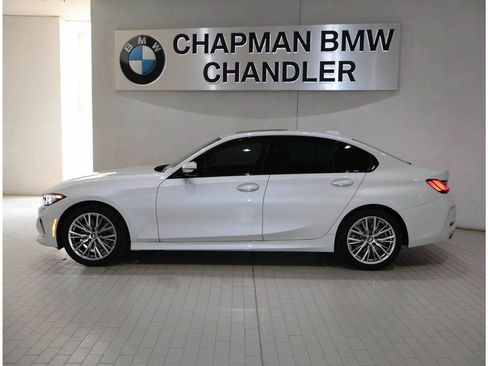 Used 2023 BMW 330i Sedan w/ Driving Assistance Package RWD image 3