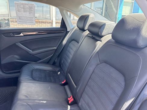 Used 2014 Volkswagen Passat TDI SEL Premium FWD image 36
