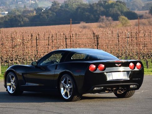 Used 2007 Chevrolet Corvette Coupe w/ Preferred Equipment Group image 12