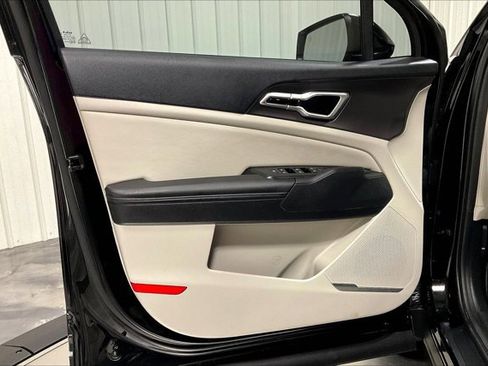 Used 2026 Kia Sportage EX w/ EX Panorama Roof Package image 23