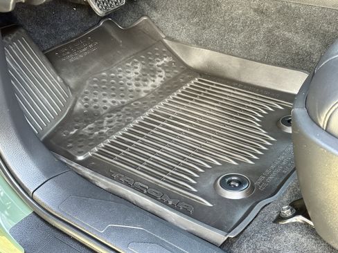 Used 2022 Toyota Tacoma TRD Off-Road w/ TRD Premium Off Road Package image 23