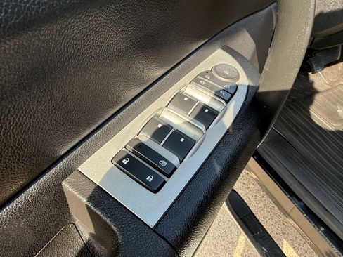 Used 2009 Chevrolet Silverado 2500 LT w/ Exterior Plus Package RWD image 24