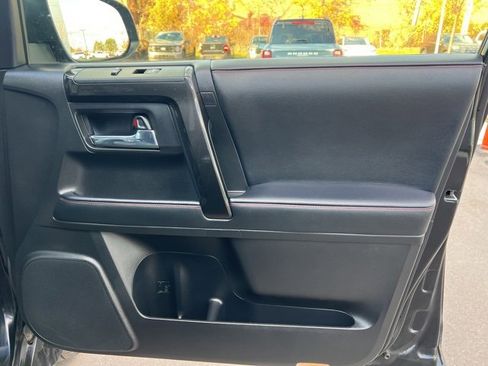 Used 2021 Toyota 4Runner TRD Off-Road Premium w/ Moonroof Package image 10