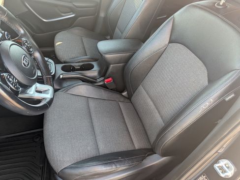 Used 2020 Kia Soul EX w/ Option Group 015 FWD image 11