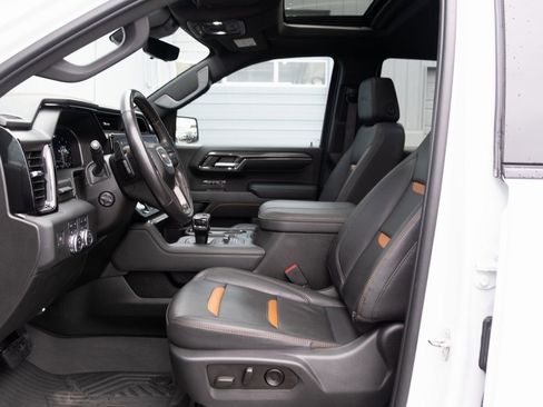 Used 2023 GMC Sierra 1500 AT4 w/ Technology Package image 11