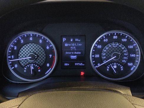 Used 2020 Hyundai Elantra SEL FWD image 23