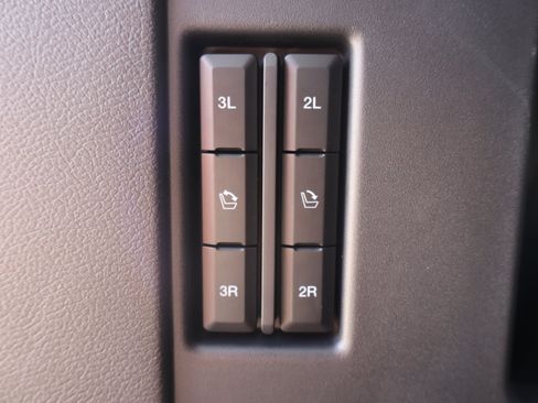 Used 2024 Ford Expedition Platinum AWD/4WD image 34