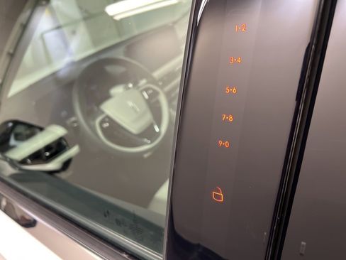 New 2026 Lincoln Aviator AWD image 31