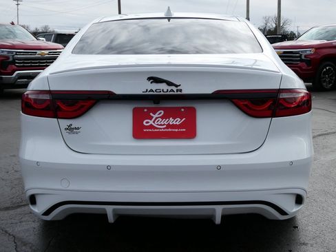 Used 2024 Jaguar XF R-Dynamic SE image 6