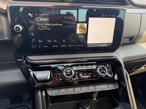 Used 2024 GMC Sierra 2500 AT4 w/ AT4 Premium Plus Package AWD/4WD image 34