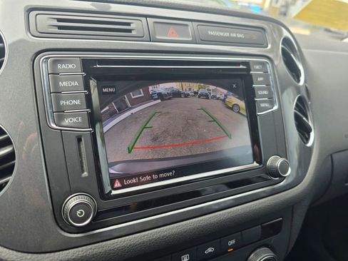 Used 2018 Volkswagen Tiguan Limited w/ Premium Package AWD/4WD image 21
